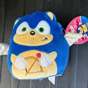NWT Squishmallows Sonic the Hedgehog Plush Toy. 5 inch plush